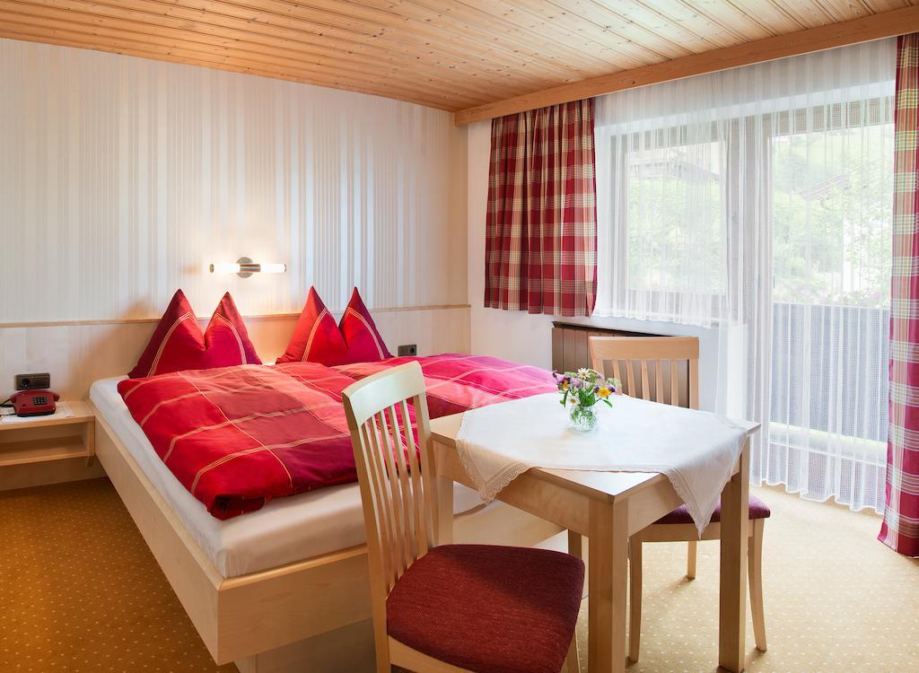 Gaestehaus Hofer Brixen im Thale Oda fotoğraf